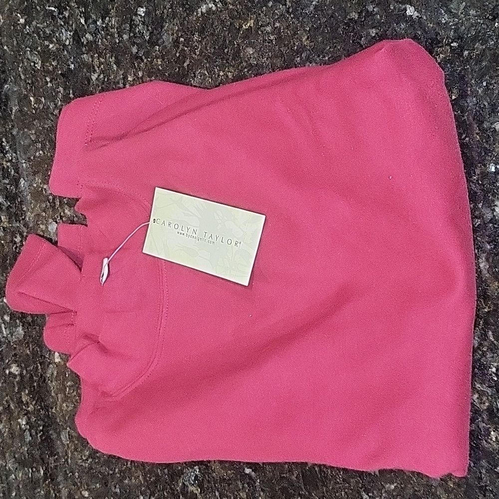 NWT Dark Red Red Caryolyn Taylor Mock Turtleneck Size Medium